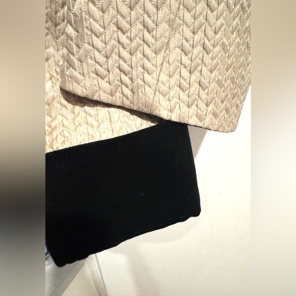 Armani Collezioni silk wool cream black blazer jacket fitted quilted chevron US6 - Picture 3 of 7